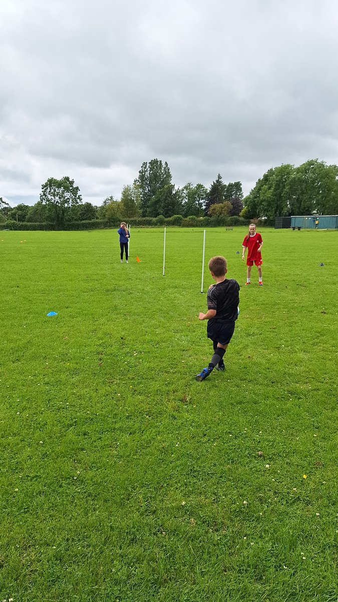 GaryKe11y's tweet photo. How’s your First Touch 🤔…….🔥. @jamiekennedyRFC
Strength, Conditioning & Technique ⚽️
#Megan54 #Autumn52 #Jack3 https://t.co/rnMRLidyFH