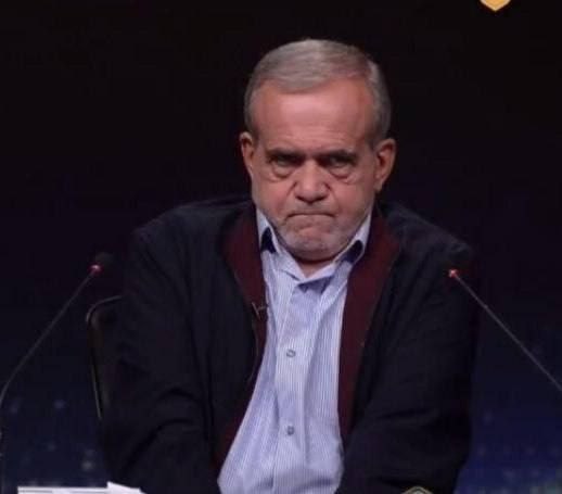 لطفا به ما مردم هم تریبون بدین تا از تقصیراتمون در قبال مشکلاتی که در ایام وزارت و وکالت آقای پزشکیان پیش آوردیم و موجبات رنجش ایشان را پدید آورده، از خودمون دفاع کنیم 😐