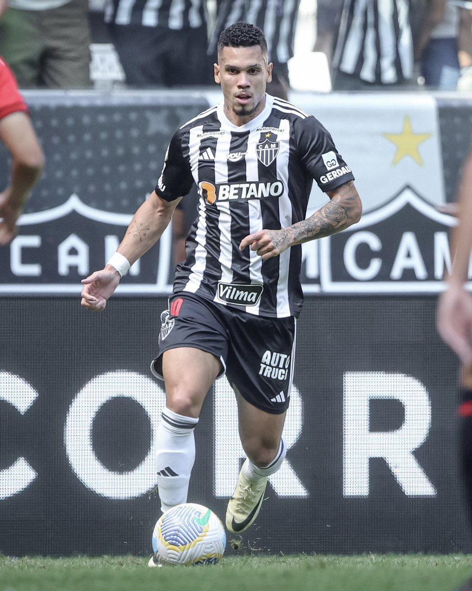 🏹👏🏼⚽ Com 43 gols marcados, Paulinho ultrapassa ex-atacante Alvinegro e alcança 6ª posição na artilharia do #Galo no século! 

💻 atletico.com.br/paulinho-e-o-s…