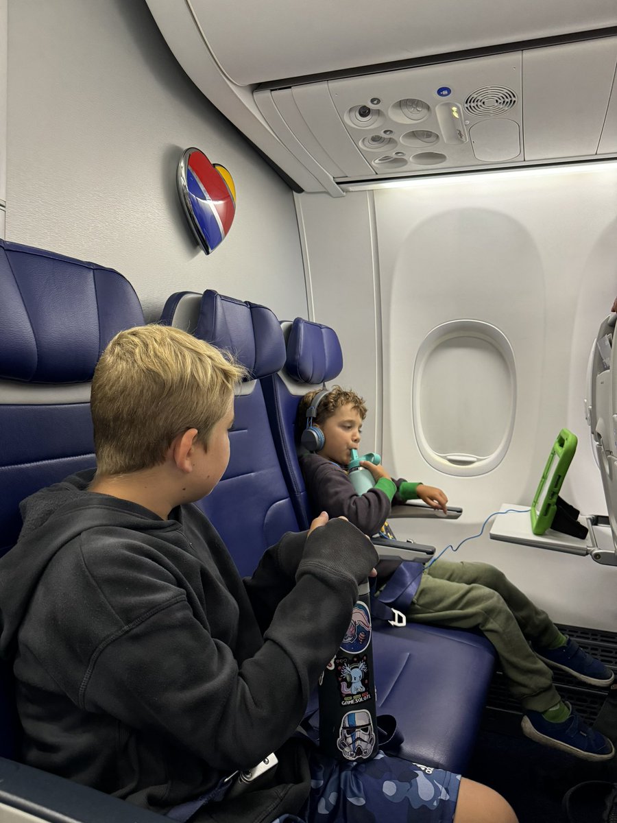 Britni Vigil (@playpartyplan) on Twitter photo Flight was delayed so we missed our A boarding with the kiddos. They called ahead and saved us a row in the back so we didn’t have to make people move to be with our kids! Just another reason we love <a href="/SouthwestAir/">Southwest Airlines</a>! Flight was delayed so we missed our A boarding with the kiddos. They called ahead and saved us a row in the back so we didn’t have to make people move to be with our kids! Just another reason we love <a href="/SouthwestAir/">Southwest Airlines</a>!