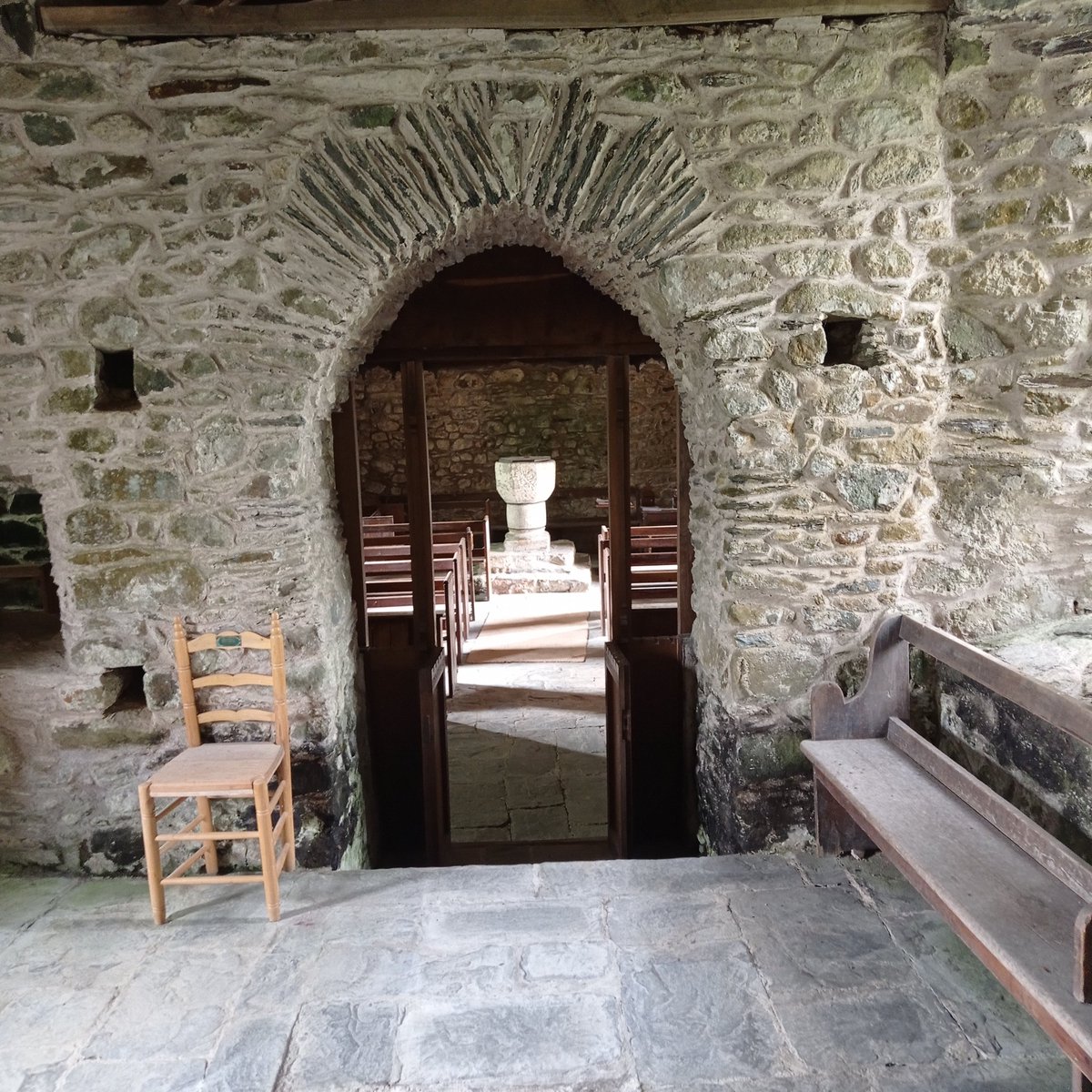 BicycleBeano's tweet photo. Church of the day... St David's Cathedral Vs small redundant church in Llandeloy. https://t.co/g2cOCpnT5K