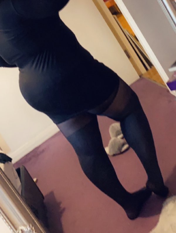 You can’t resist the urge to worship my curves, even when you know it’s a trap 😌