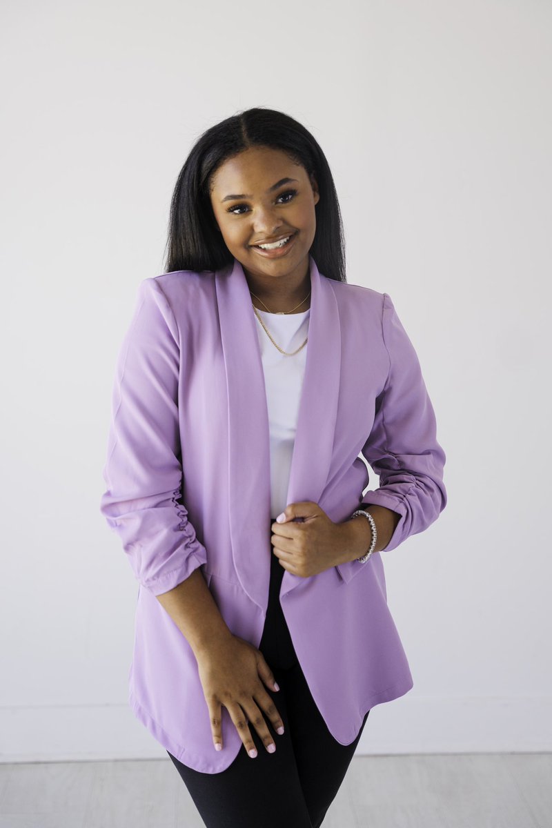 hatcher_rhyan's tweet photo. Fun photo shoot with my church 💜 https://t.co/m2zpNu5BsU