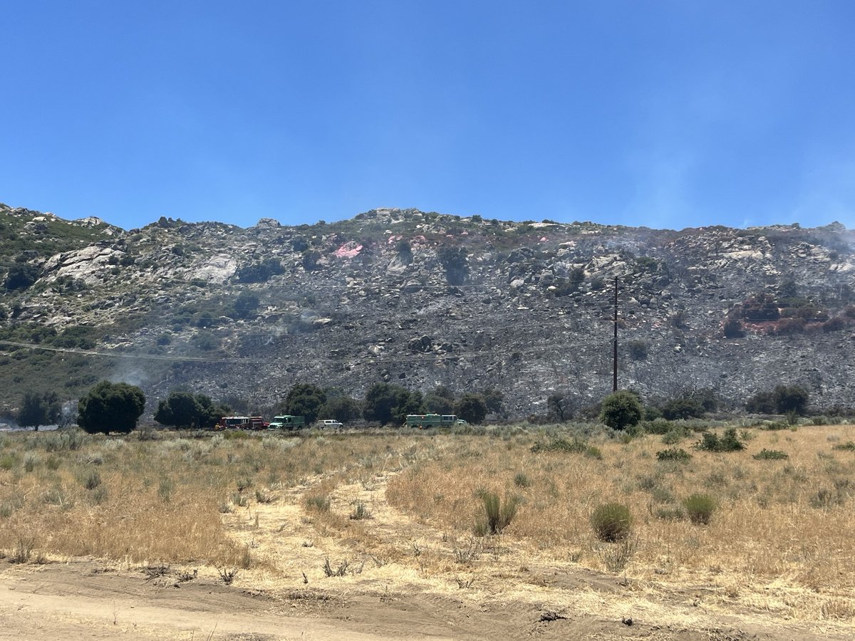 ClevelandNF's tweet image. #KitchenFire update: 43 acres, 5% contained. Crews are making good progress on both flanks of the fire.