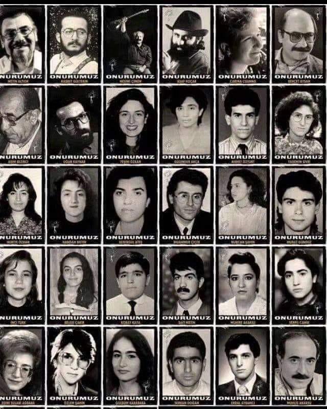 lilav_ester's tweet photo. Şu sivas'ın elinde sazım çalınmaz 
Güllerim yandı yüreğim dayanmaz 
Bu ülkede Aydınlar, yazarlar, şairler, ozanlar,sanatçılar, semaha duranlar diri diri yakıldı. 
#madımaklımda #madımak #sivaskatliamı #2temmuz #unutmadık
#aslaunutmayacağız https://t.co/RVkxWYvqdl