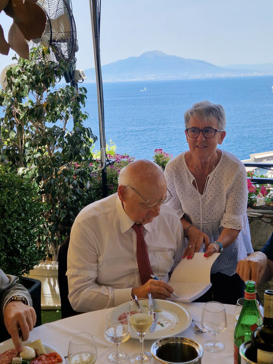 UcidSezLecco's tweet photo. Assemblea #UCID Naz. Sorrento 29/6/24, presentato “Principi di Economia Civile: guida x imprenditori e dirigenti” che sarà a @settsociali a Trieste nell’intervento #UCID 6/7 #storchi #brancaccio #galletti @Leonardobecchet #zamagni @luiginobruni @dieguida Dediche x @UcidSezLecco https://t.co/peBRsMDRay