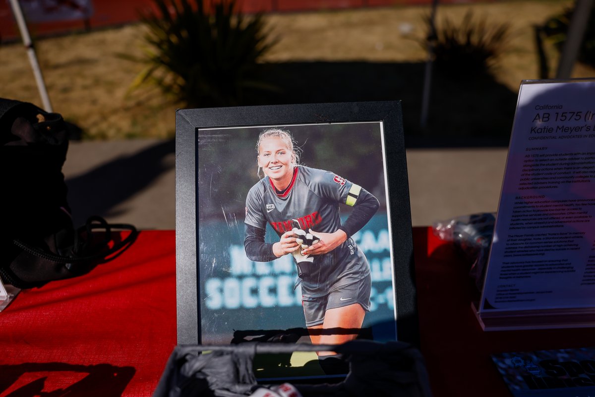 It was an honor to host Gina and Steve Meyer and the <a href="/KatiesSave/">Katie's Save</a> Foundation for the inaugural <a href="/USLWLeague/">USL W League</a> “Name Your Advocate Game."

Give someone you love a hug today. Love and kindness are what matter most.

#SoulofTheTown