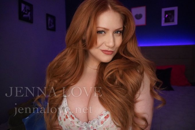 jennahasredhair