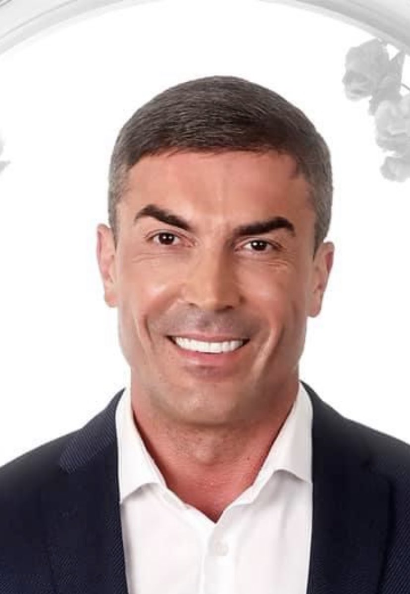 daliahxalia's tweet photo. Δυο τυχαίες φωτογραφίες. Συνεχίστε.  #poweroflovegr https://t.co/2S2WLpgxD4