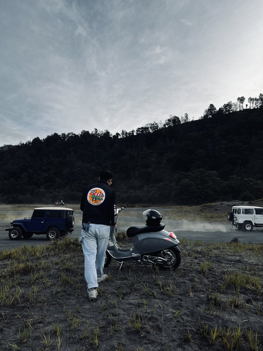 kikiGembe's tweet photo. Bromo calling 🌿🌿 https://t.co/OyUdbXGw8n
