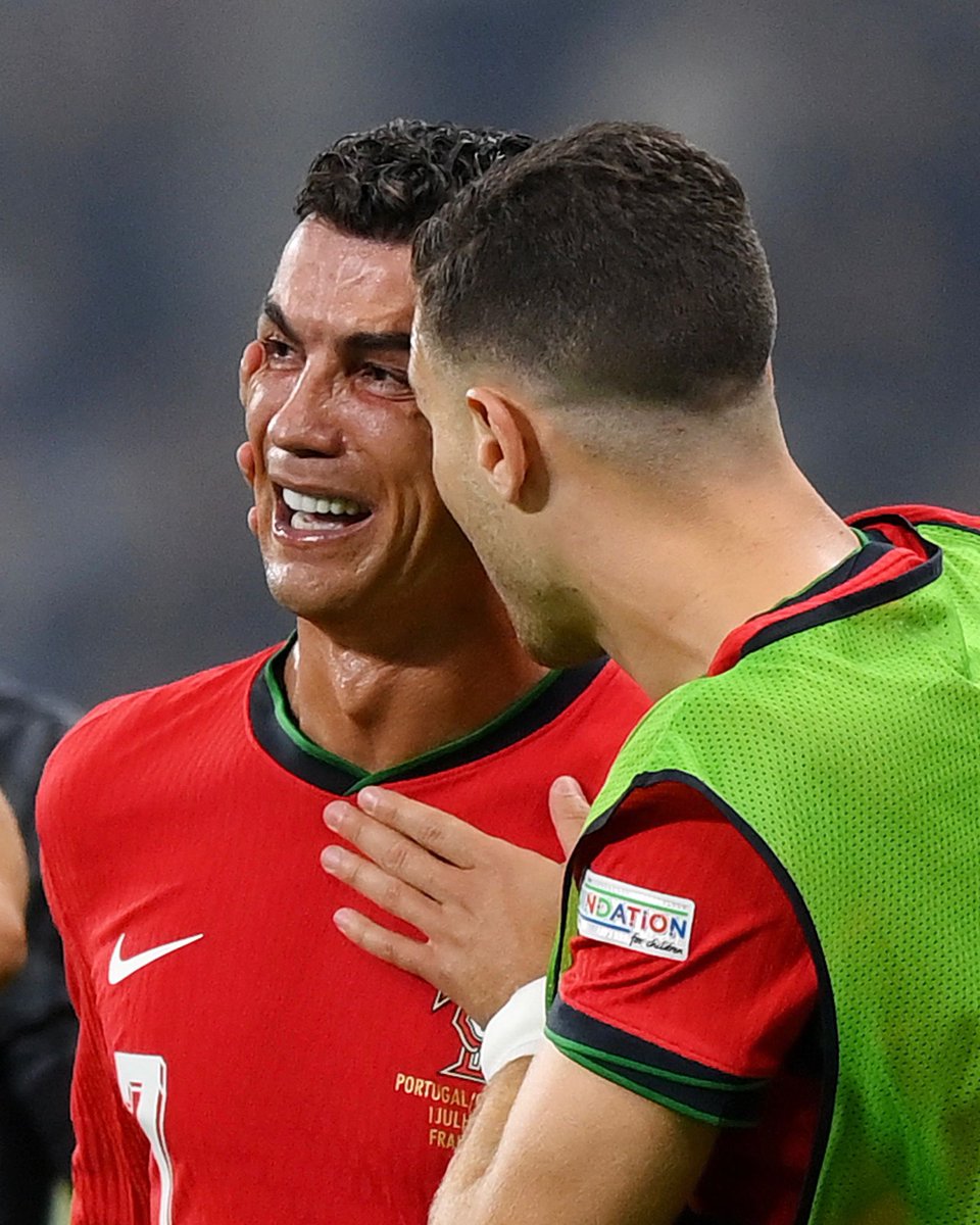 FabrizioRomano's tweet image. Cristiano Ronaldo and Diogo Dalot. 💔🇵🇹