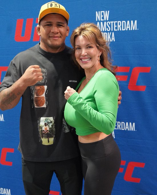 Great meeting Gilbert 'Durinho' Burns....such a stud.  He is one of those that inspired me to pursue<a href="/tag/mma"class="tags"><span>#mma</span></a><a href="/tag/ufc"class="tags"><span>#ufc</span></a><a href="/tag/explore"class="tags"><span>#explore</span></a><a href="/tag/ultimatefightingchampionship"class="tags"><span>#ultimatefightingchampionship</span></a>