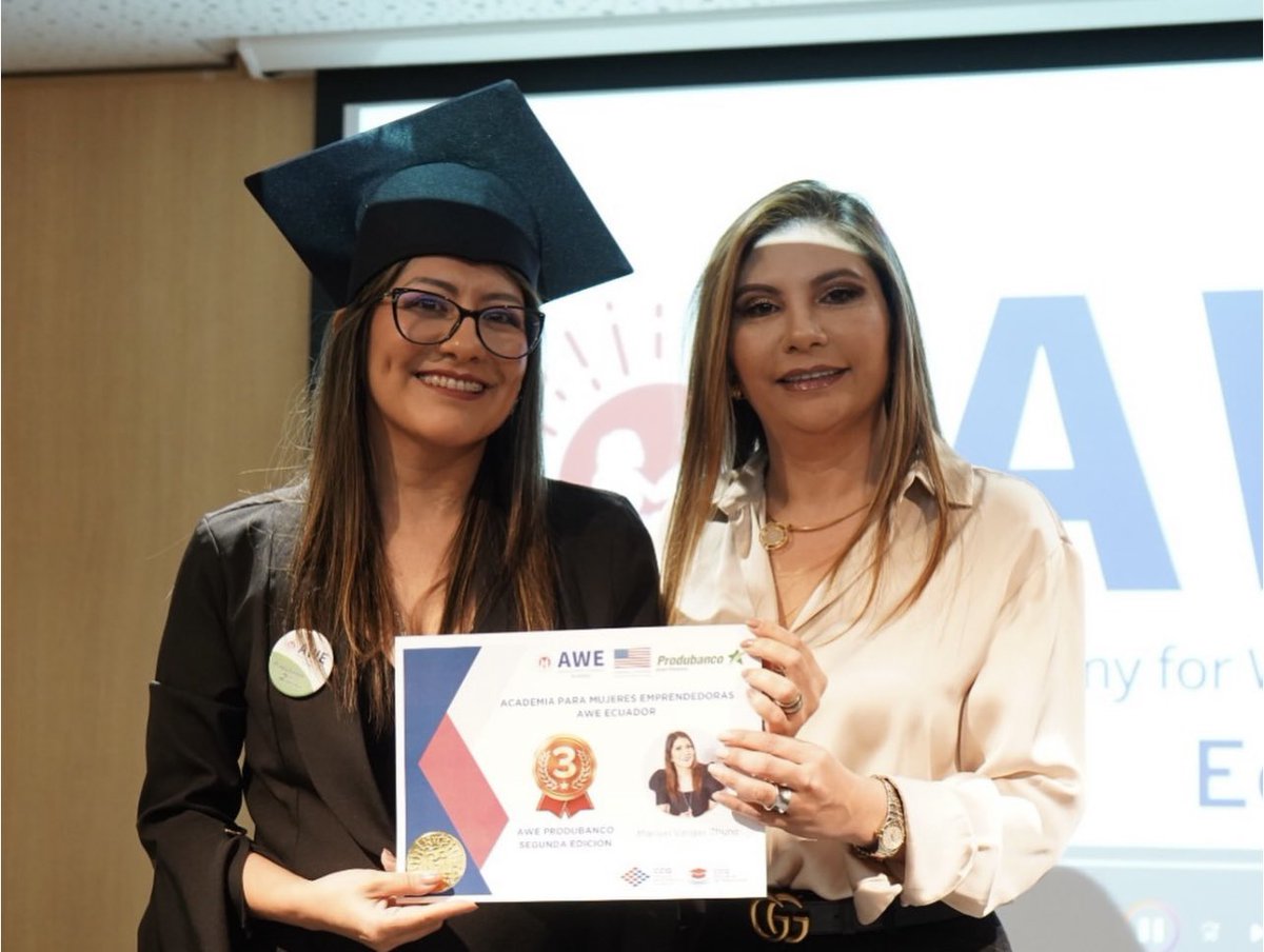 Celebramos con entusiasmo la graduación de la Edición de la Academia de Mujeres Emprendedoras con el apoyo de Produbanco. 

Fueron seleccionadas 30 mujeres excepcionales que están listas para desatar su potencial y llevar sus sueños empresariales al siguiente nivel.

AWE es