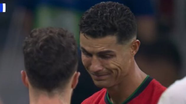 Gideoomatic's tweet photo. Over 4 hours of football today and I have only witnessed 1 goal, and it was an own goal https://t.co/jfOXQM6Mav