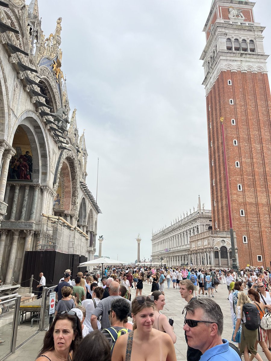 Final Day in Venice (and Italy)! 😔 
Now heading 🇮🇹 —> 🇺🇸