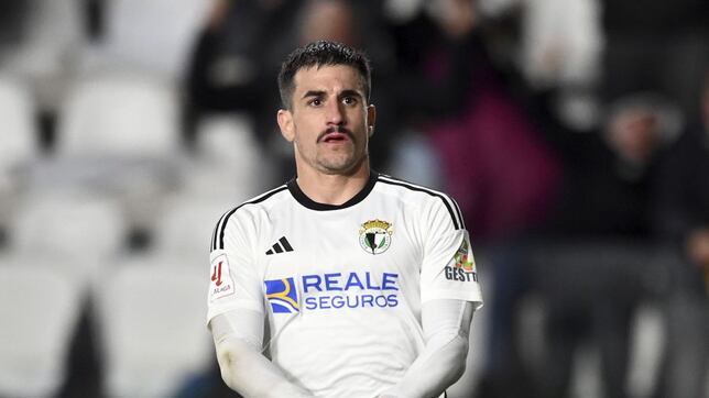 BurgosDeporte's tweet photo. Matos dice adiós al @Burgos_CF

El lateral izquierdo se ha despedido por las redes sociales de la afición blanquinegra confirmando que abandona el Club.

#burgoscf #josematos
https://t.co/14LuDOMOgd https://t.co/qvBvPLE0wf