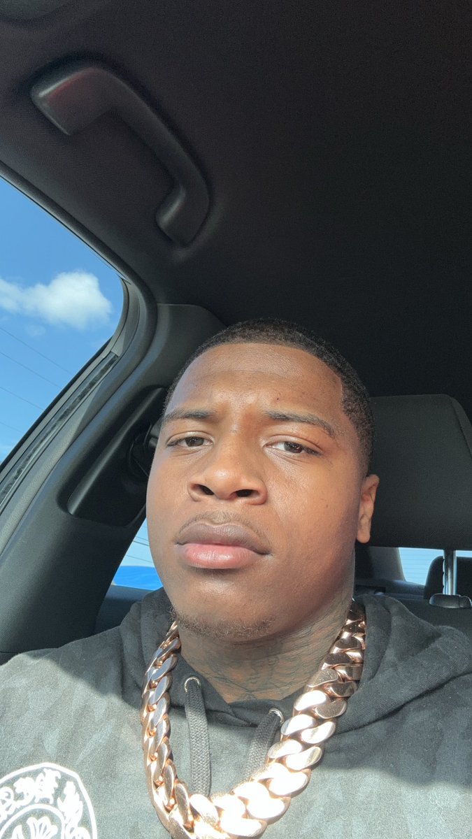 Zone2cdai's tweet photo. I’m fuxkin with my haircut 🥹what yall think❤️ https://t.co/BfEE27Z9ub