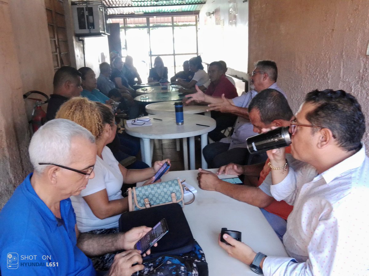 Hoy 1ro  de julio en mesa de trabajo organizativa y planificación para el activismo político en unidad toda la plataforma unitaria para levar al triunfo verdadero a Edmundo González Urrutia a la presidencia de la republica #Edmundo Presidente Carlos Arvelo presente