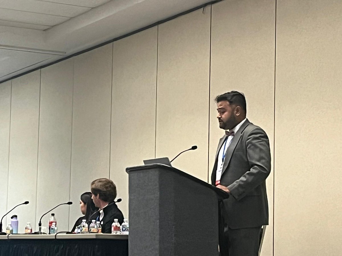 Healthcare tweet media