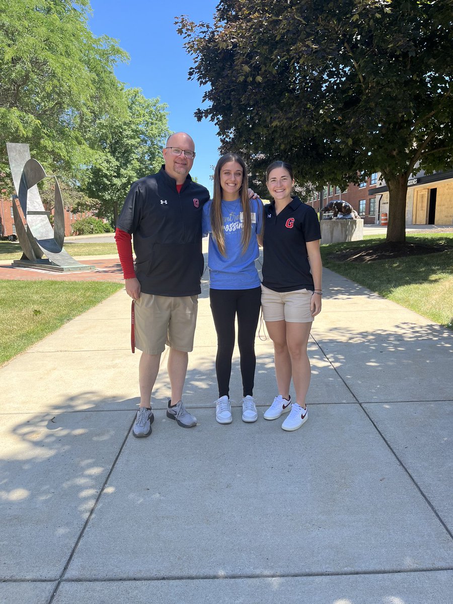ladycometshoop's tweet photo. โ25 ๐ Lady Comet, Savannah Hamilton, traveled to Pennsylvania today for a visit w/ Coach Baker and Roth with the Grove City College Wolverines. Nice work young lady- Weโre all so proud of you/the path your hard work is leading you towards๐ช @GCC_WBB @bakerjmb23
#teamworkfamily https://t.co/xirl2qK0OF