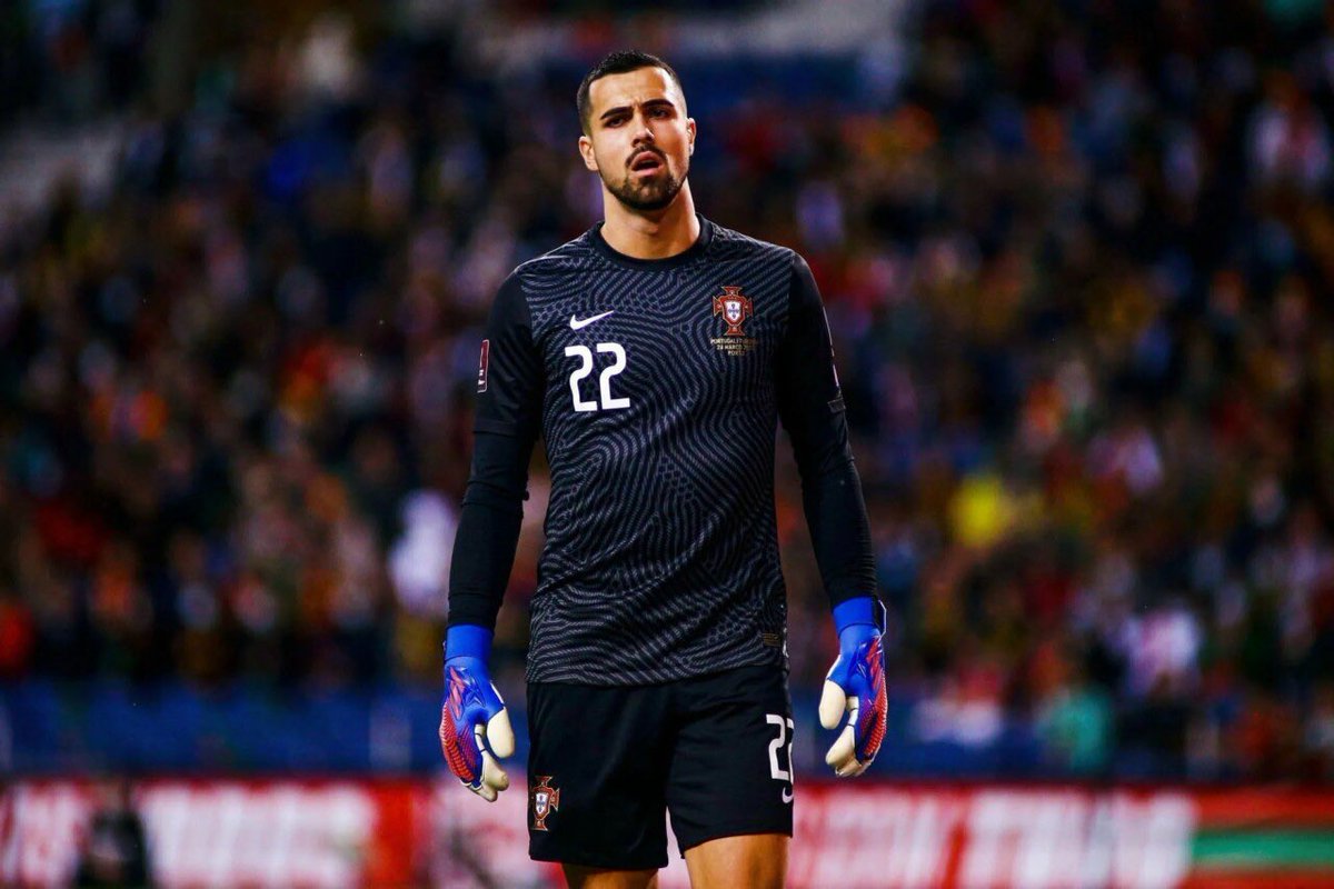 MataPatoos tweet media