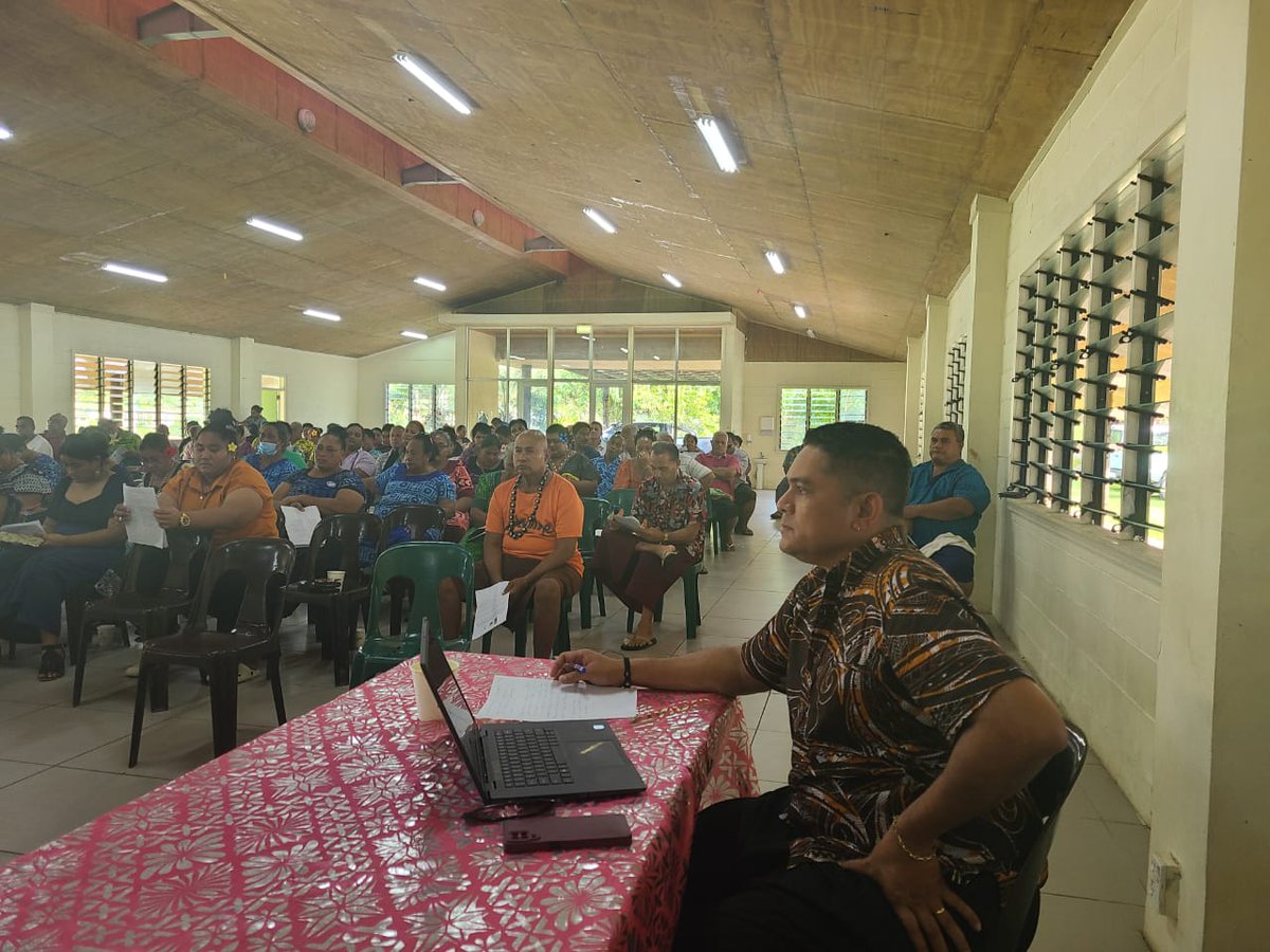 UNDP_Samoa's tweet image. 📍Falealili consultation for the 🇯🇵-funded #CAPIT project. Led by @samoagovt in 🤝 with @UNDP &amp;amp; #KVA, these consultations are part of efforts to keep communities informed about the introduction of #ElectricVehicles &amp;amp; charging stations as part of #decarbonization efforts for 🇼🇸.