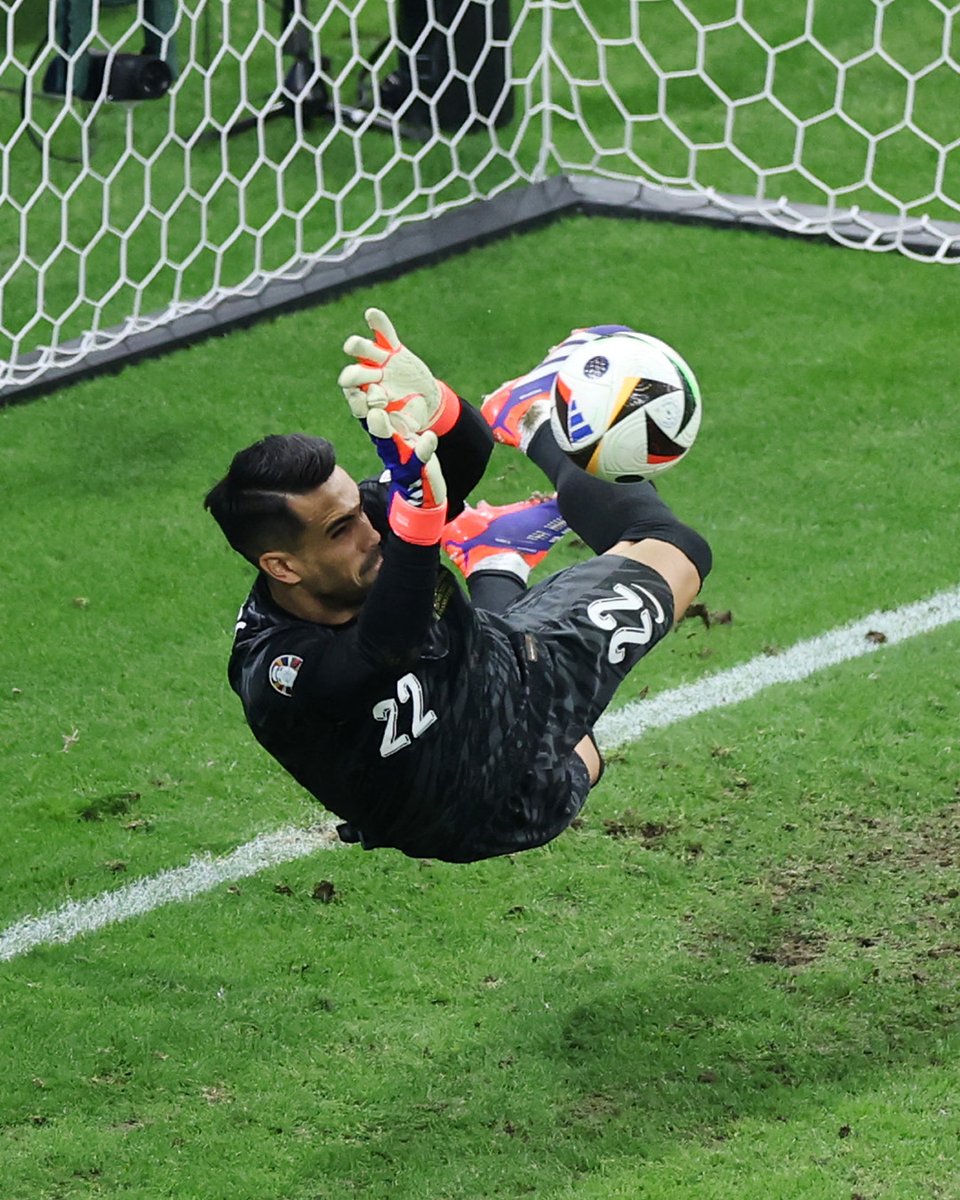 FIFAWorldCup's tweet image. 🇵🇹🛑