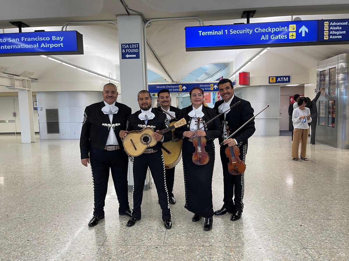IFlyOAKland's tweet photo. OAK welcomes new airline @VivaAerobus for new nonstop service to Monterrey, Mexico! To celebrate, we held a ribbon-cutting event at the gate, a mariachi band performance in the terminal, and food courtesy of Cancun Sabor Mexicano! Book now at https://t.co/mpch9PX3HZ #iflyoak https://t.co/BqBboJ7QAV