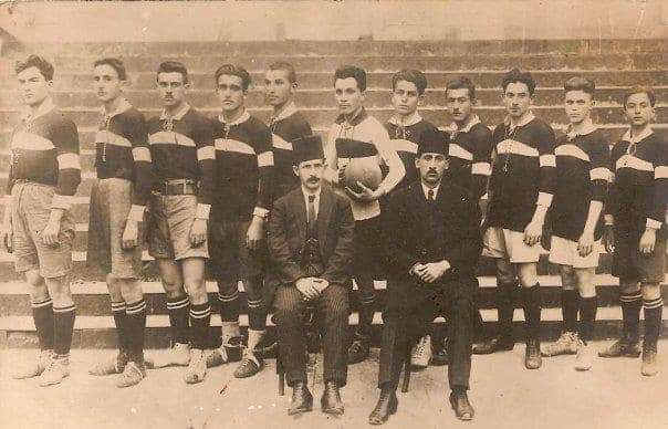 Trabzon idmanyurdu.
1911 de Trabzon'da Türklerin  kurduğu ilk futbol kulübü....
F...m.Aydın