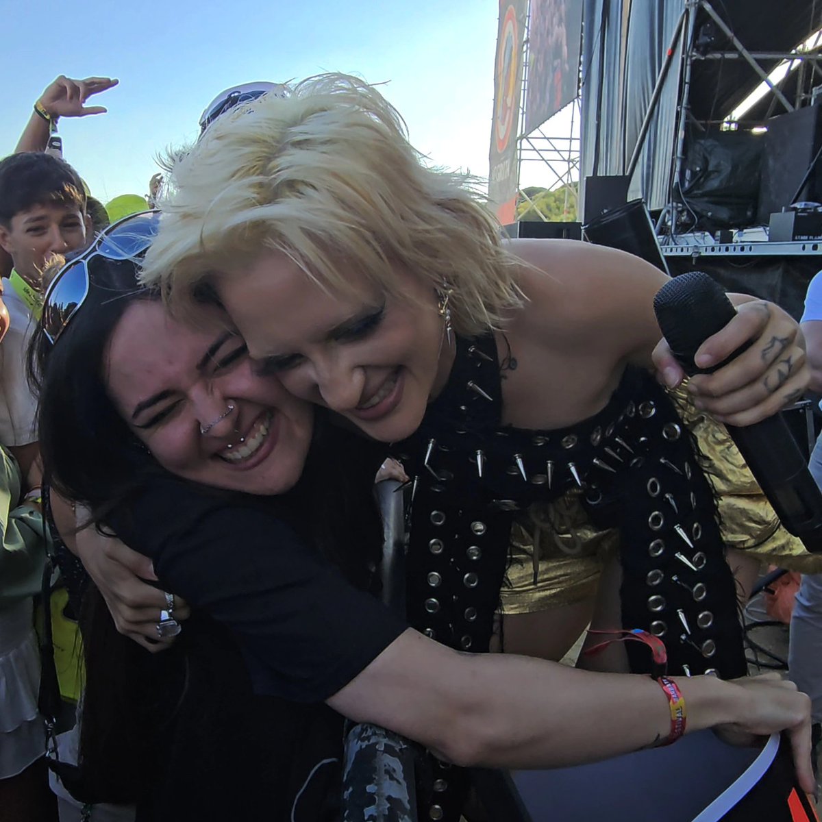 KhaosDePandora's tweet photo. Ojalá ese Abrazo Ki hubiera sido eterno 🫂💖

@LUNAKI eres suuuuuper achuchableeee 🥺✨️ https://t.co/BGE7u1MuJP