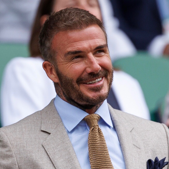 RachelWoollett's tweet photo. I see David Beckham and Noel Edmonds are now using the same beard dye.
#DavidBeckham #Wimbledon #EmbraceTheGrey https://t.co/Bmo7aoRFnr