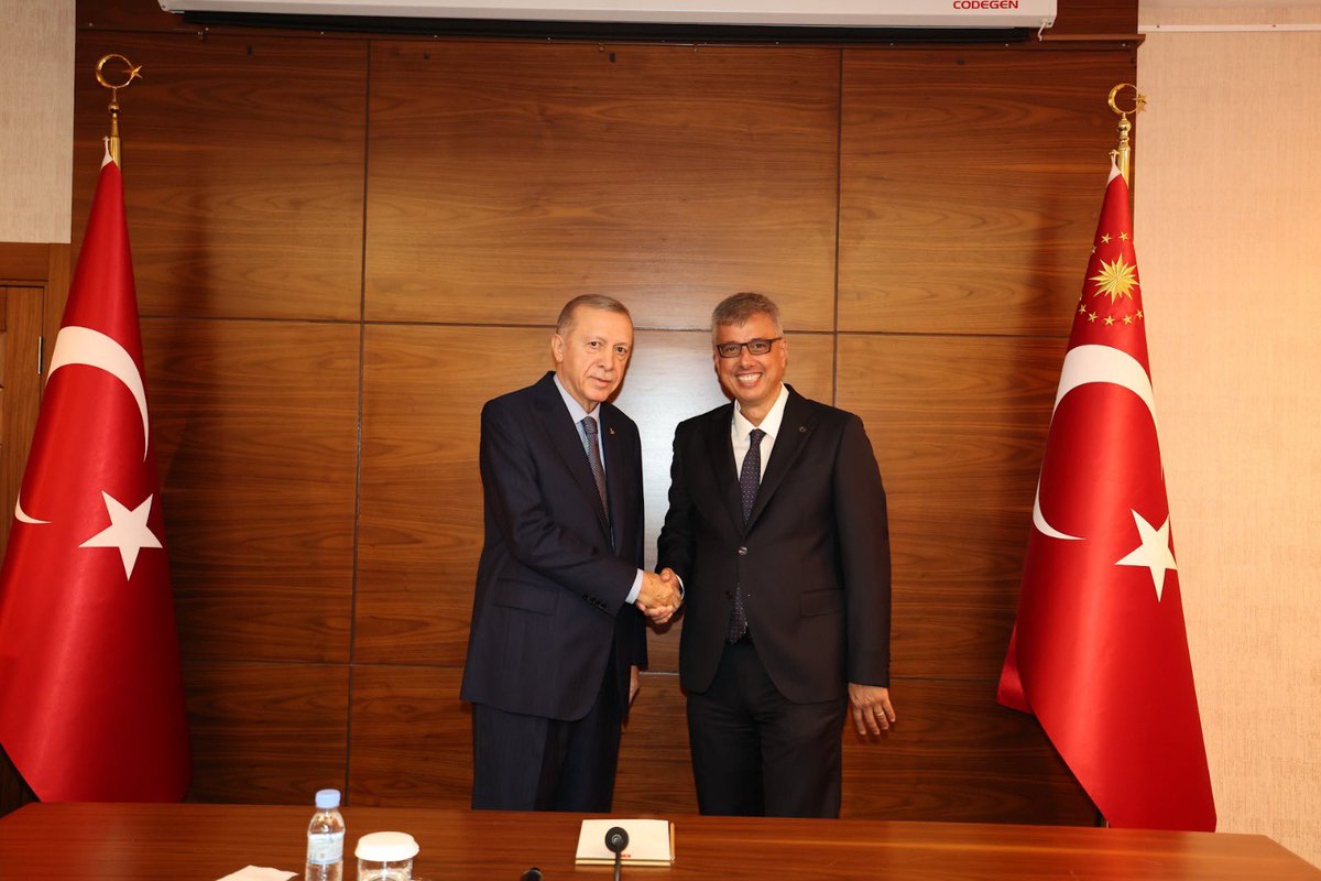 Hayırlı olsun. <a href="/drmemisoglu/">Prof. Dr. Kemal Memişoğlu</a> <a href="/rizeplatform/">RİZE PLATFORMU</a> seninle gurur duyuyor.