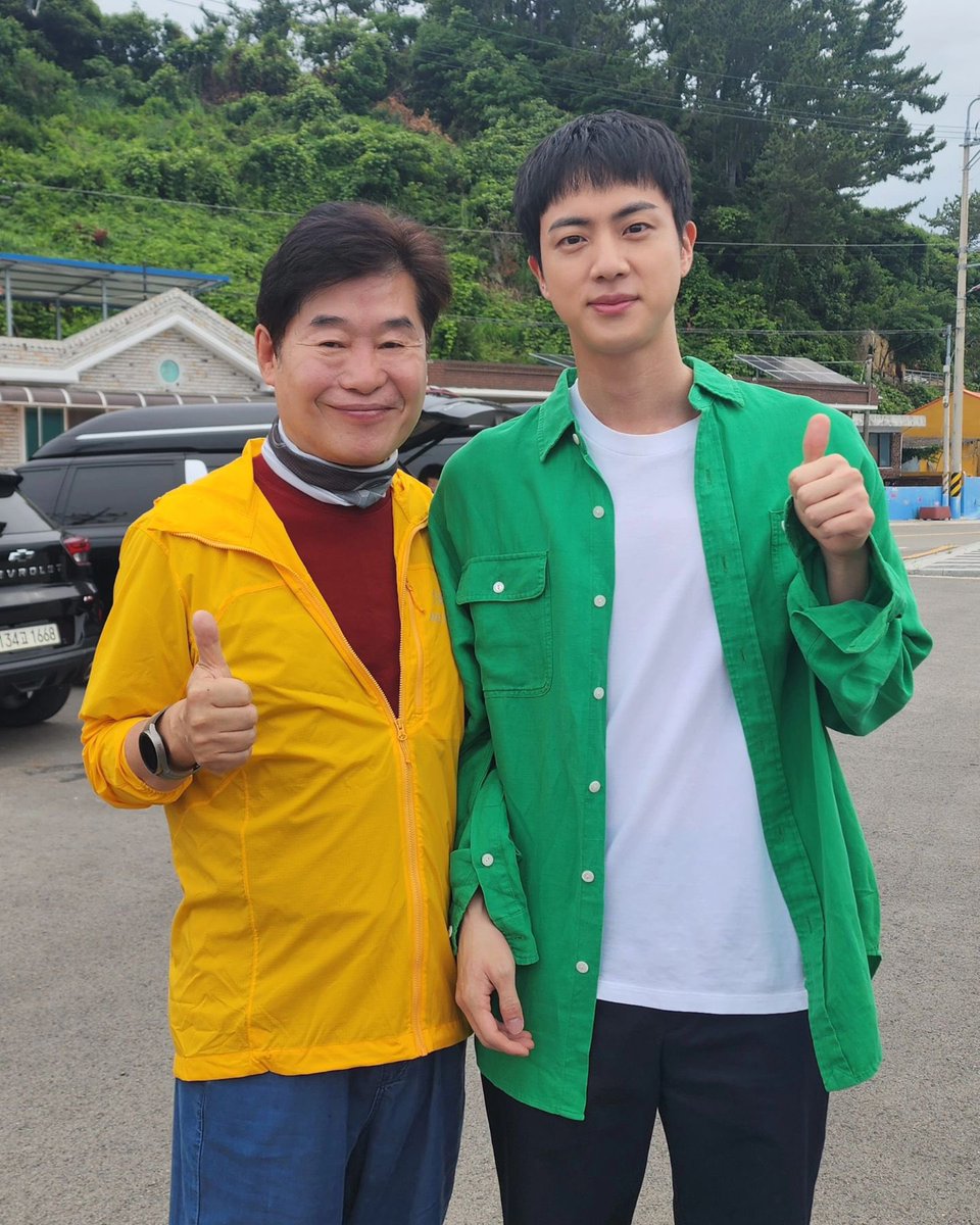 musegraciebts's tweet image. ¡mi Jin hermoso apareció! 💚