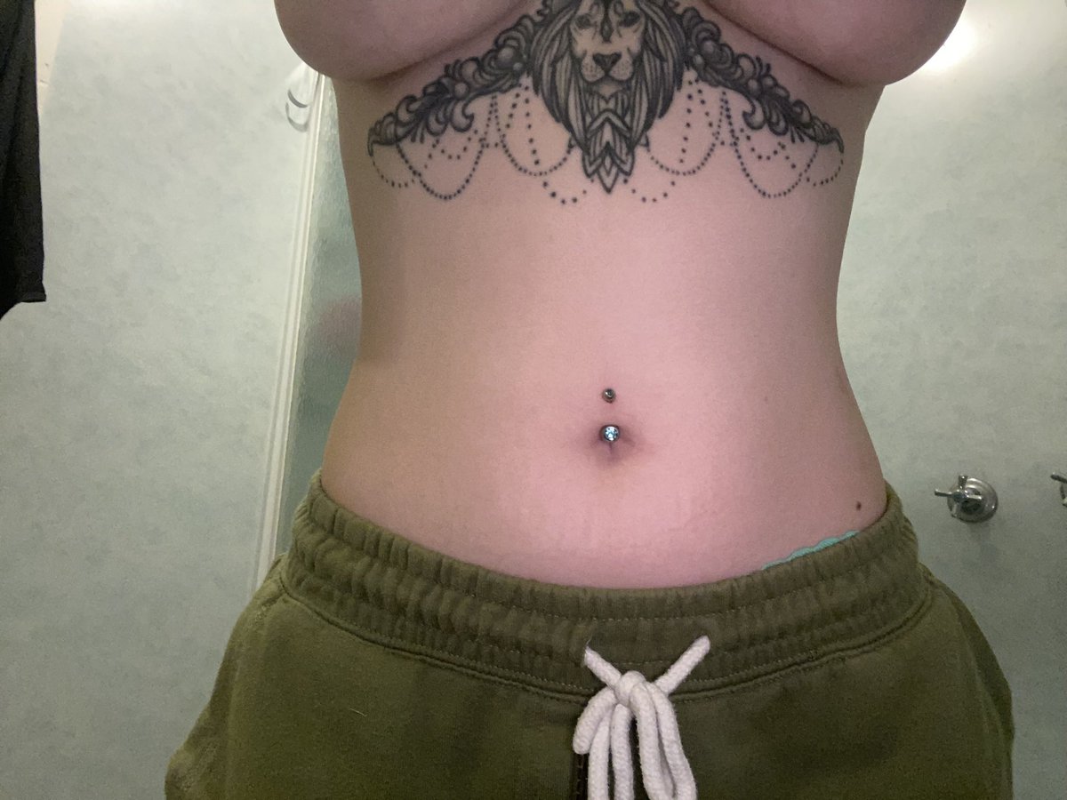 CloeXplicit's tweet photo. I am finally getting around to registering my new car! Who wants to help with the payments 🥺🥺 https://t.co/W4VII8GwLS

#bimbocore #tattoogirl #altbabe #onlyfans https://t.co/31fsfVwPJQ