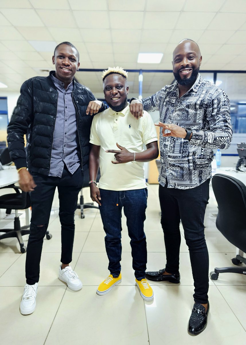 Maisha Asubuhi na @zullysolomon, @Shugaboyke1 na @chris001ke kutoka saa kumi na mbili asubuhi hadi saa nne asubuhi. #TatuSure #RadioZaidiYaRadio #MaishaNiBoraZaidi