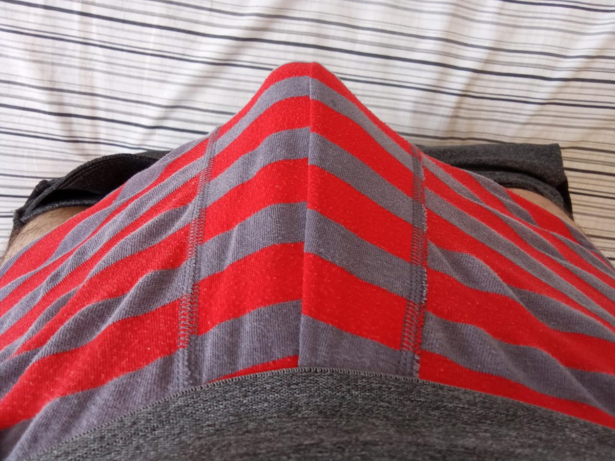 Imagina que me tienes frente a ti, vengo con el boxer y la verga bien sudada del gym, que me harías?😈🔥
#Hetero #Vergon #Sex #Fuckboy #Cruising #Dominante