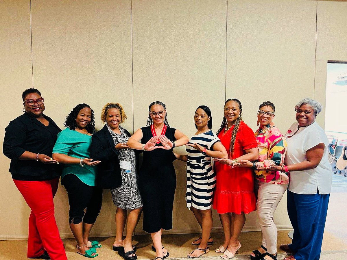 Erika U. Wilson (@dancingeducator) on Twitter photo Sisterhood.Scholarship.Service.🥰🐘🔺 #GCS #LeadershipInstitute #InstructionalLeaders <a href="/MCrobinsonap/">Mrs.CRobinsonAP</a> Sisterhood.Scholarship.Service.🥰🐘🔺 #GCS #LeadershipInstitute #InstructionalLeaders <a href="/MCrobinsonap/">Mrs.CRobinsonAP</a>