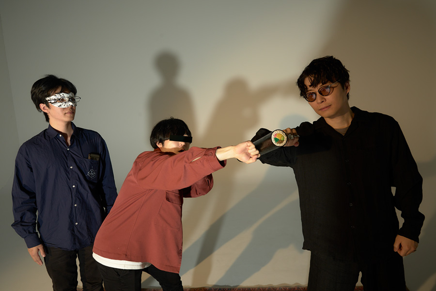 BHB_official's tweet image. 【お知らせ】
ARuFaと恐山が星野源さんと会ってお話をしました。
内容はメンバーシップサイト『YELLOW MAGAZINE＋』にてご覧いただけます。
太巻きのトンファーはポテチの筒と紙粘土で作ったそうです。

hoshinogen.com/yellow-magazin…
※無料公開は7/8（月）23:59までとなります。