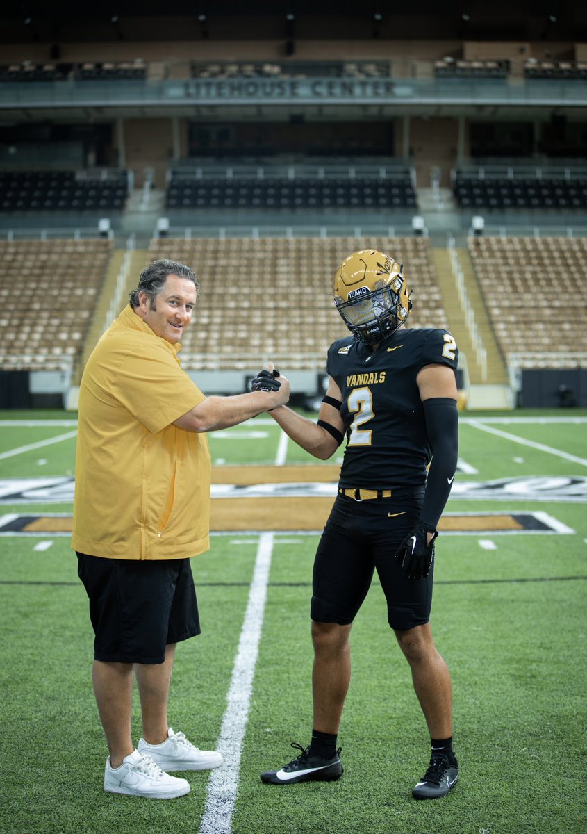 Isaiah Reed 3⭐️ 2025 ATH (@isaiahreed22) on Twitter photo Enjoyed my visit to <a href="/VandalFootball/">Idaho Football</a>. Thank you <a href="/Coach_Eck/">Jason Eck</a> <a href="/CoachDtjackson/">Dan Jackson</a> <a href="/CoachBobbyJay/">Bobby Jay</a> <a href="/Coach_D_Coop/">Deontae Cooper</a> <a href="/LukeSchleusner/">Luke Schleusner</a> <a href="/franks_coach/">Stanley Franks Jr</a> <a href="/Coach_HunterH/">Hunter Hughes</a> and all of the coaches and staff for a great time spent up in Moscow. Appreciate the continued support. ✌🏽’s⬆️ #GoVandals Enjoyed my visit to <a href="/VandalFootball/">Idaho Football</a>. Thank you <a href="/Coach_Eck/">Jason Eck</a> <a href="/CoachDtjackson/">Dan Jackson</a> <a href="/CoachBobbyJay/">Bobby Jay</a> <a href="/Coach_D_Coop/">Deontae Cooper</a> <a href="/LukeSchleusner/">Luke Schleusner</a> <a href="/franks_coach/">Stanley Franks Jr</a> <a href="/Coach_HunterH/">Hunter Hughes</a> and all of the coaches and staff for a great time spent up in Moscow. Appreciate the continued support. ✌🏽’s⬆️ #GoVandals