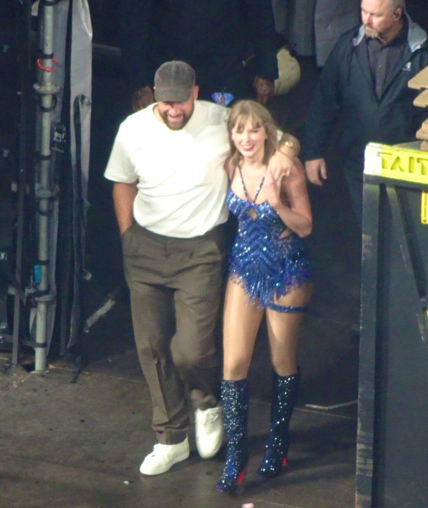 spinbottless's tweet image. VIVA EL AMOR, LA MONOGAMIA, LA FAMILIA, VIVAN TAYLOR SWIFT Y TRAVIS KELCE