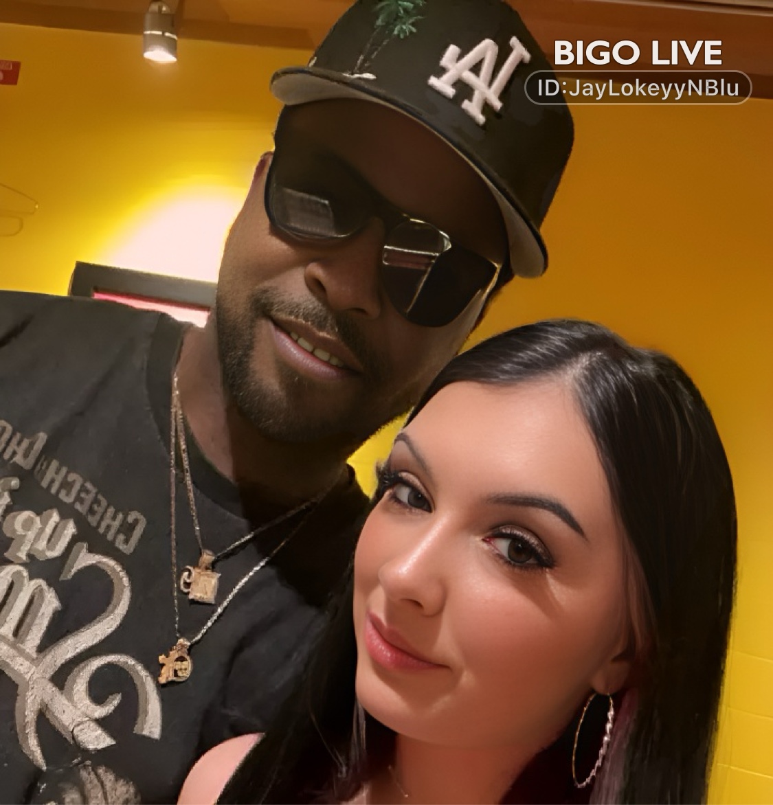 JayLLavated's tweet photo. Come and see Jayylokeyy N Blu streaming live on #BIGOLIVE and make new friends! 
https://t.co/fqEgMBO5am https://t.co/HtBez4BiRb