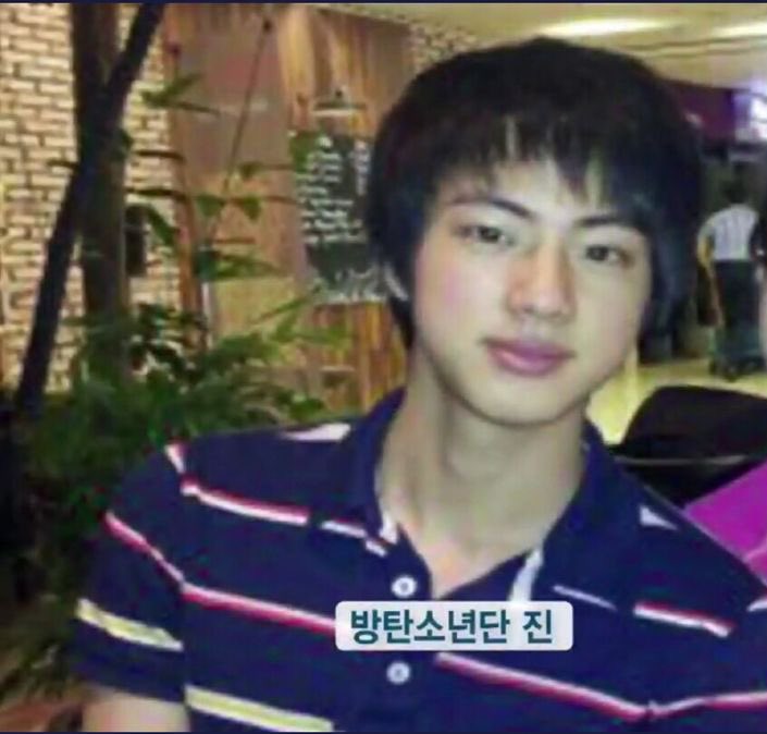 hourjinnie's tweet photo. Pre debut                        Post enlistment https://t.co/tzuOsRuqlK