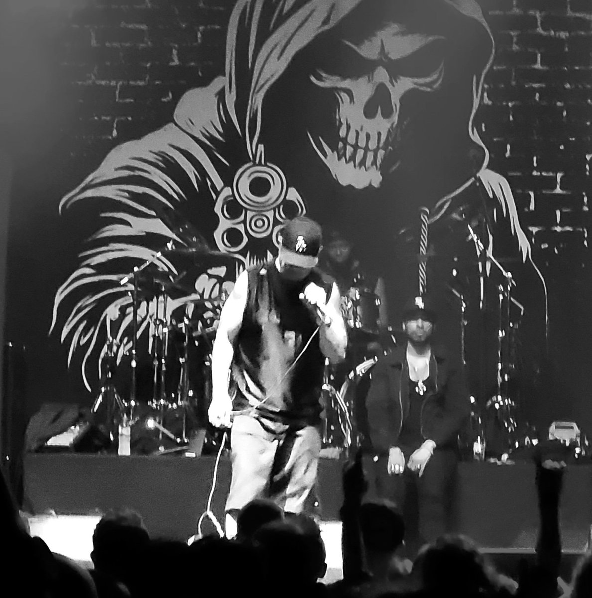 Can't rain all the time tweet media