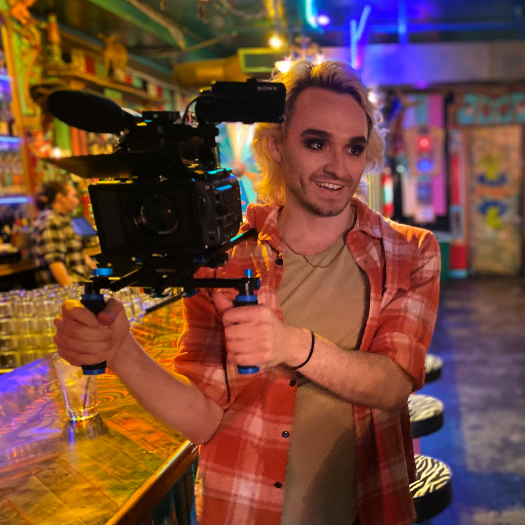 wafilmworks's tweet photo. 📸 LOVE these BTS photos from a sizzle reel shoot for “DRAG!,” a conditionally approved Small Budget Production Initiative project!

Photo Credit: The “DRAG!” Team

#FilmInWA #KeepFilmInWA #FilmInWashington #WashingtonFilmworks https://t.co/GlqrXb69hQ