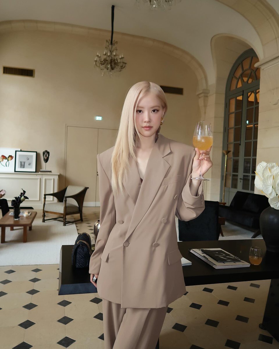 rosé instagram update