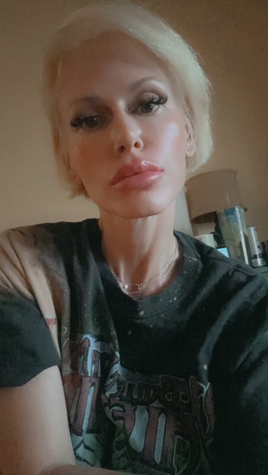 Went lighter again.. xoxo https://t.co/bpSrB7fcAV<a href="/tag/atlanta"class="tags"><span>&#35;atlanta</span></a>