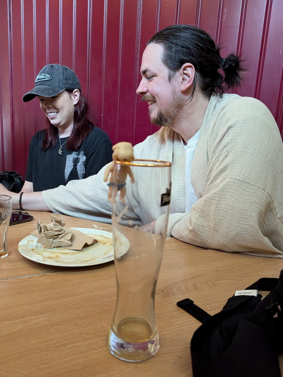 CrikMaster's tweet photo. I gifted Arin &amp; Suzy a stretch baby and they named him Peter (he's already been through a lot) https://t.co/m1PWCeAa29