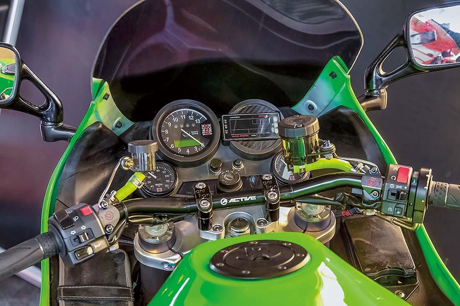 カワサキ ZX-10を、静岡県「Garage Mototech」がカスタマイズ