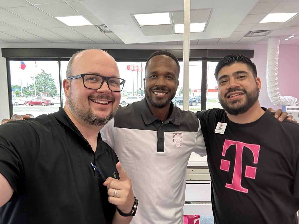 Taylor DeCastro tweet media