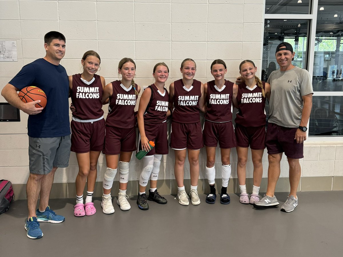 michelleboyher's tweet photo. Congrats to the Junior Falcon Girls Basketball team on ending their season with a WIN🏆🎉👏 Heads up @RSMSPrincipal if you end up in a staff vs student game with one of these ladies 💪 they are fierce! #RSMSrocks https://t.co/c9v4AZNsQh